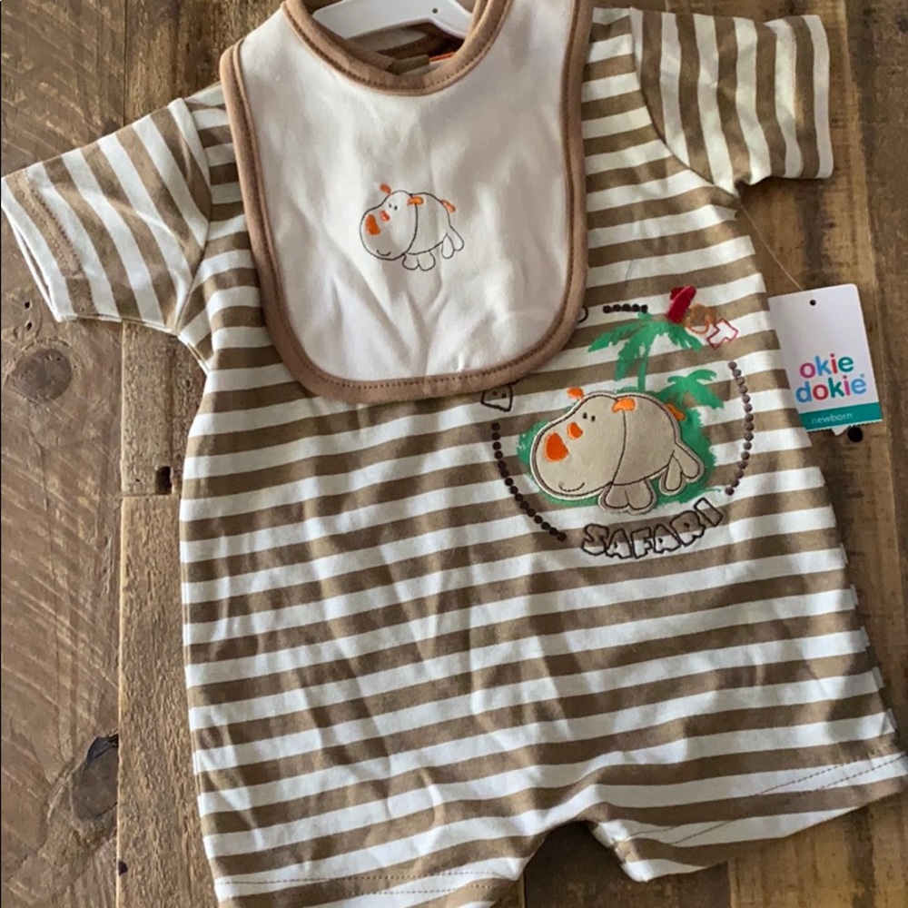 NWT okiedokie baby’s 1st safari romper